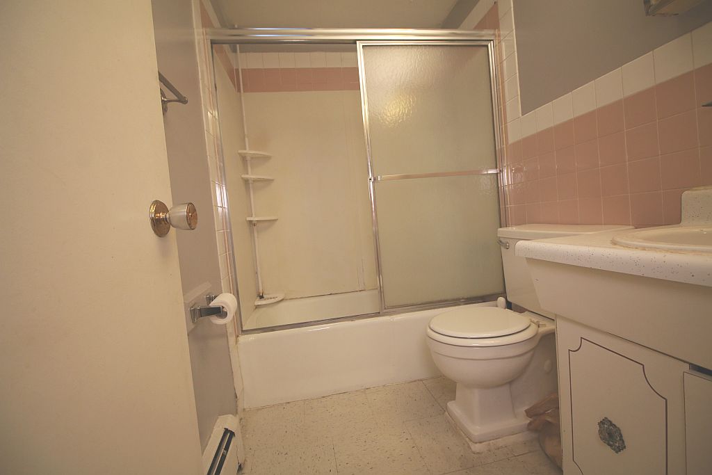 2B Main Bathroom
